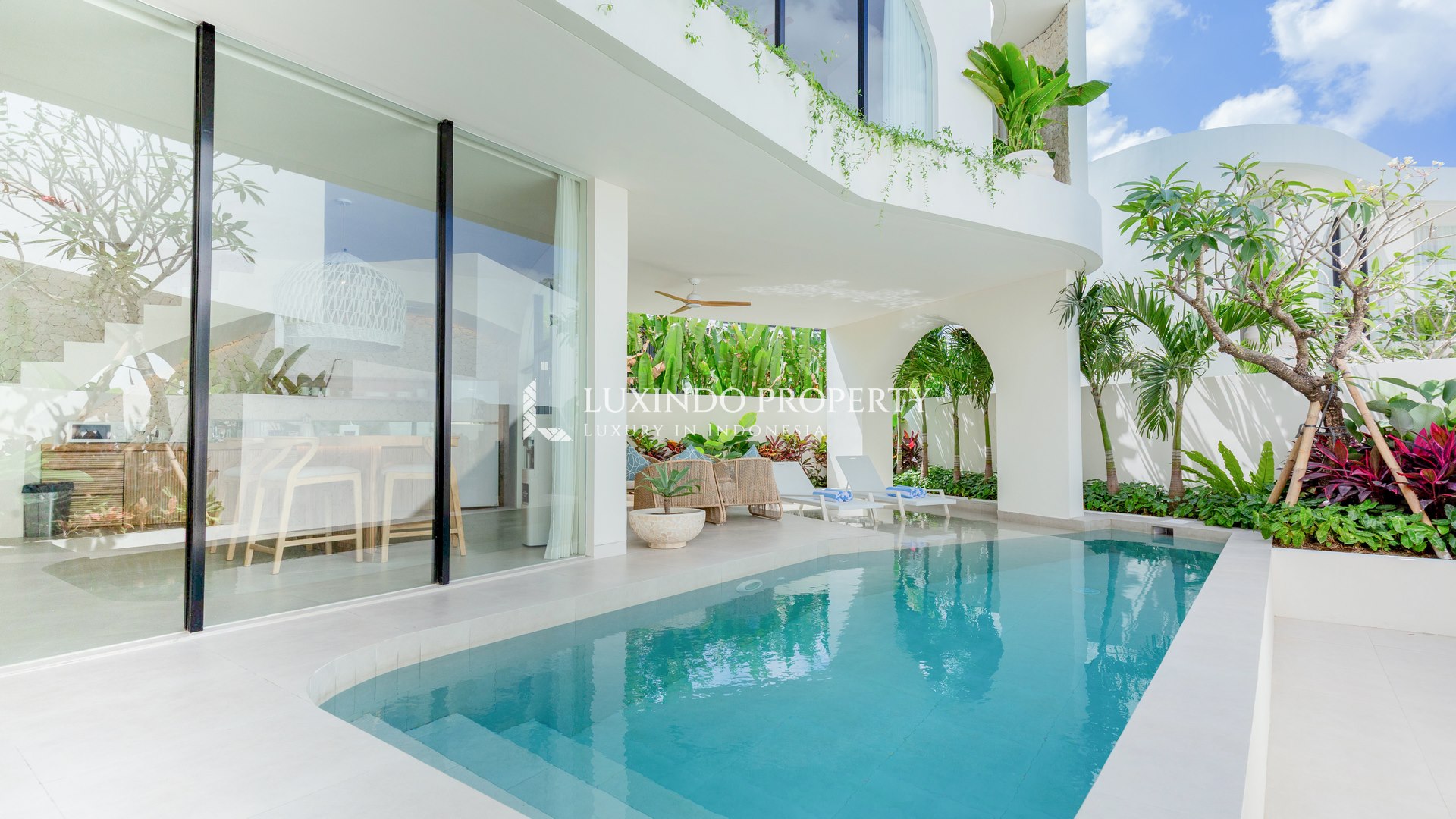 PERERENAN - LIFESTYLE MEETS BRIGHT, SOPHISTICATED LIVING IN THIS 2-BEDROOM VILLA (LHV1060)